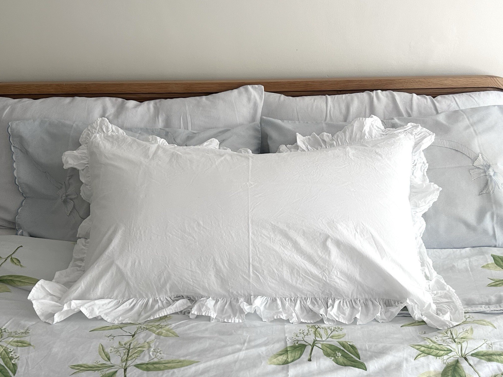 Vintage Shabby Chic Couture King Rachel Ashwell Ruffle Sham Liliput White