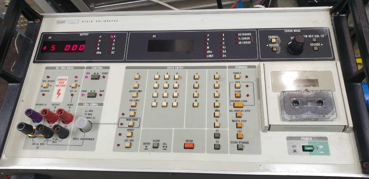Fluke 5101B Calibrator, Opt 03/05/06