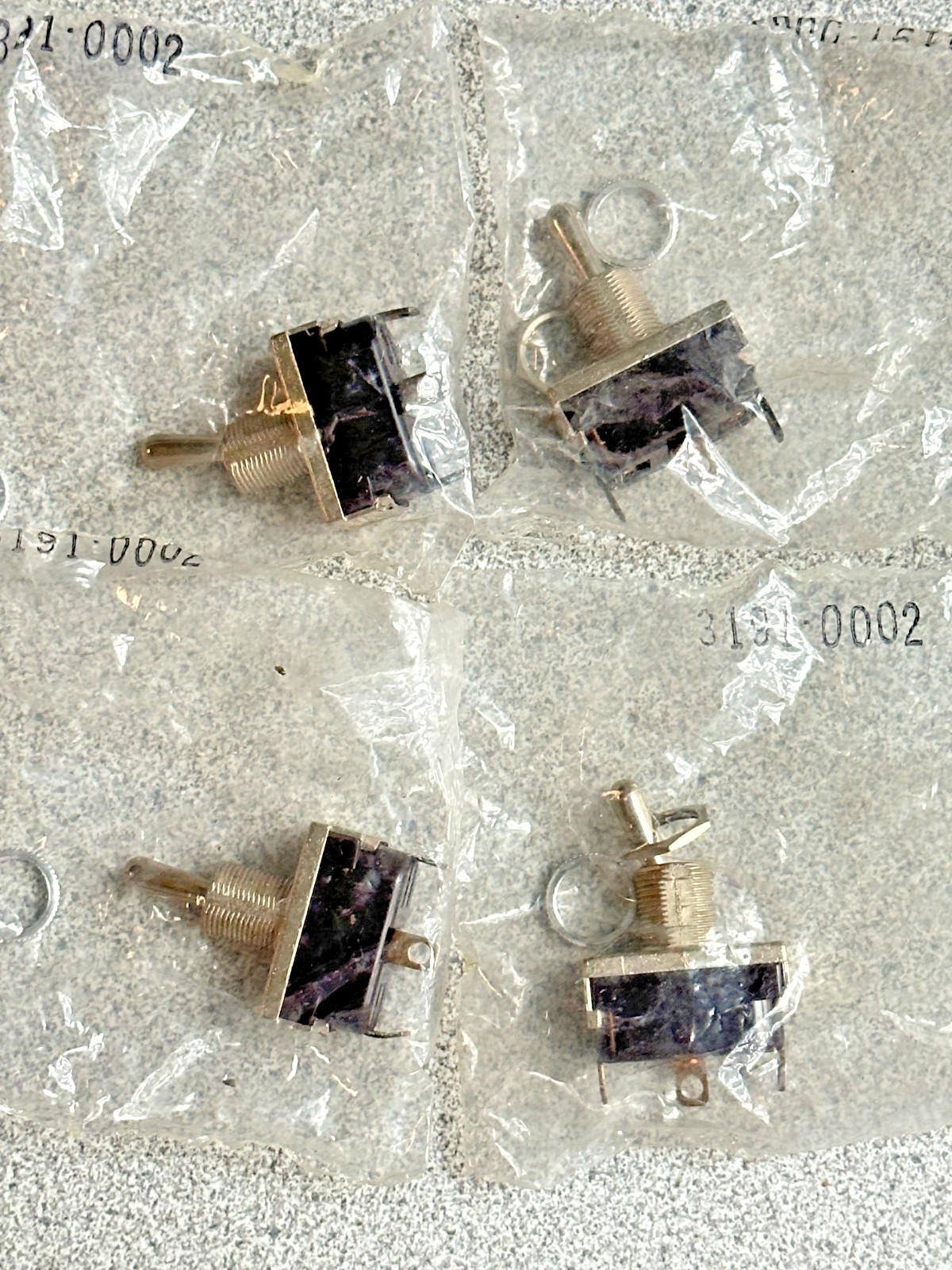 NEW LOT of 4 McGill 3191-0002 SPDT On-Off-On Toggle Switches 6A 125VAC 3A 250VAC