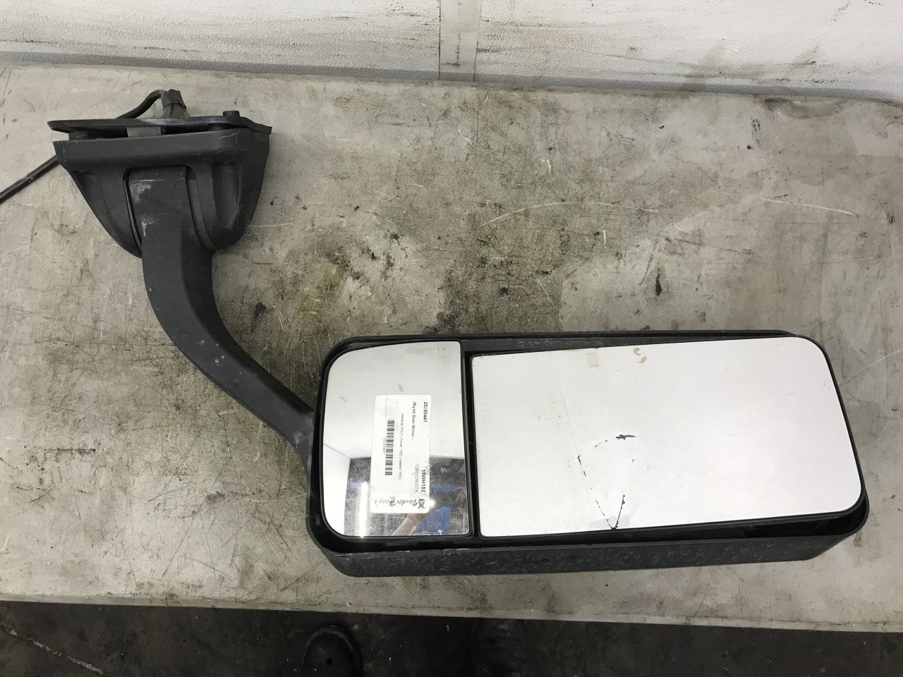2014-2020 Freightliner CASCADIA POLY Right/Passenger Door Mirror - Used