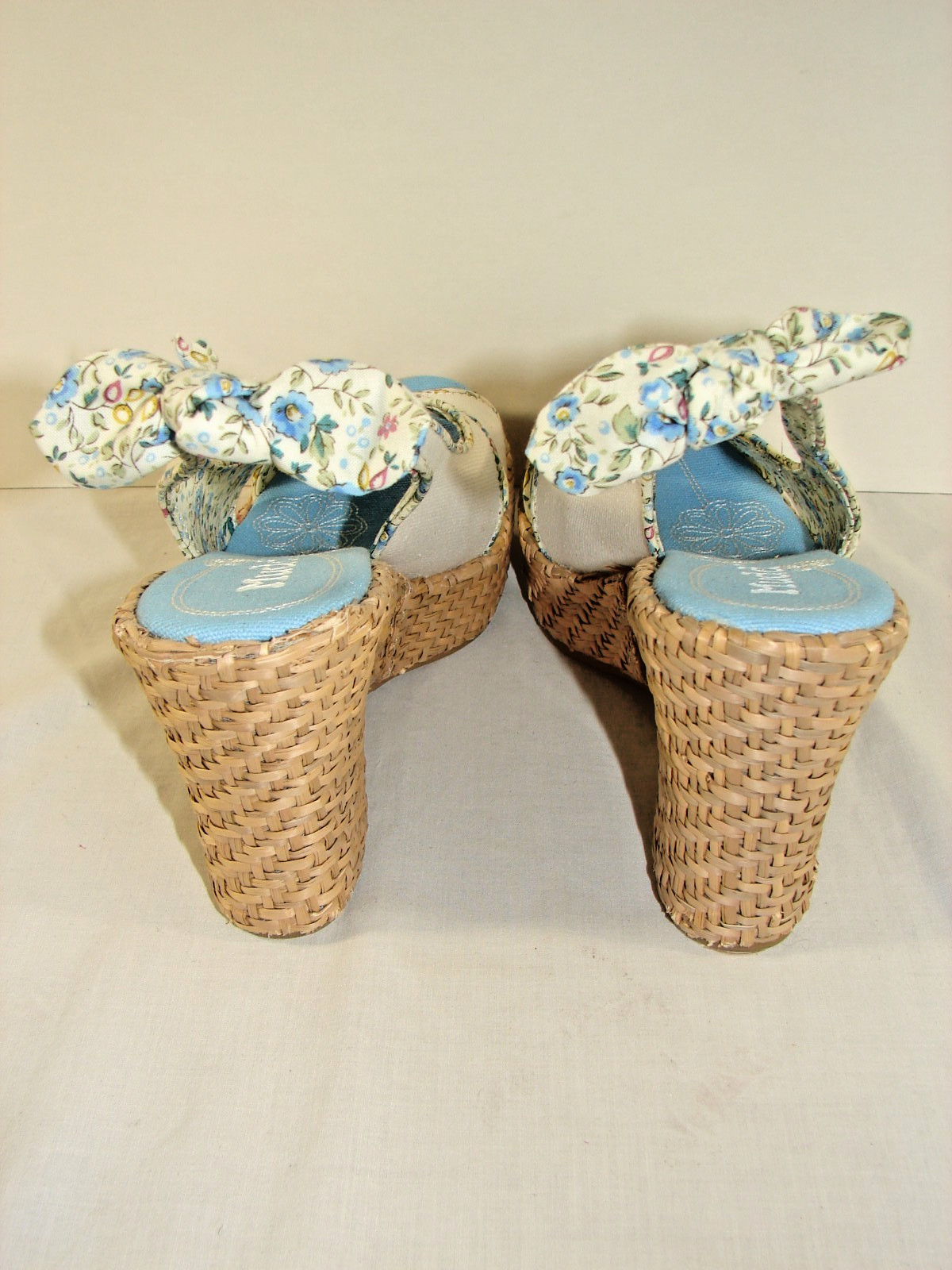 Mudd White Canvas Sling Back Platform Sandals ~ Size 7M ~ New