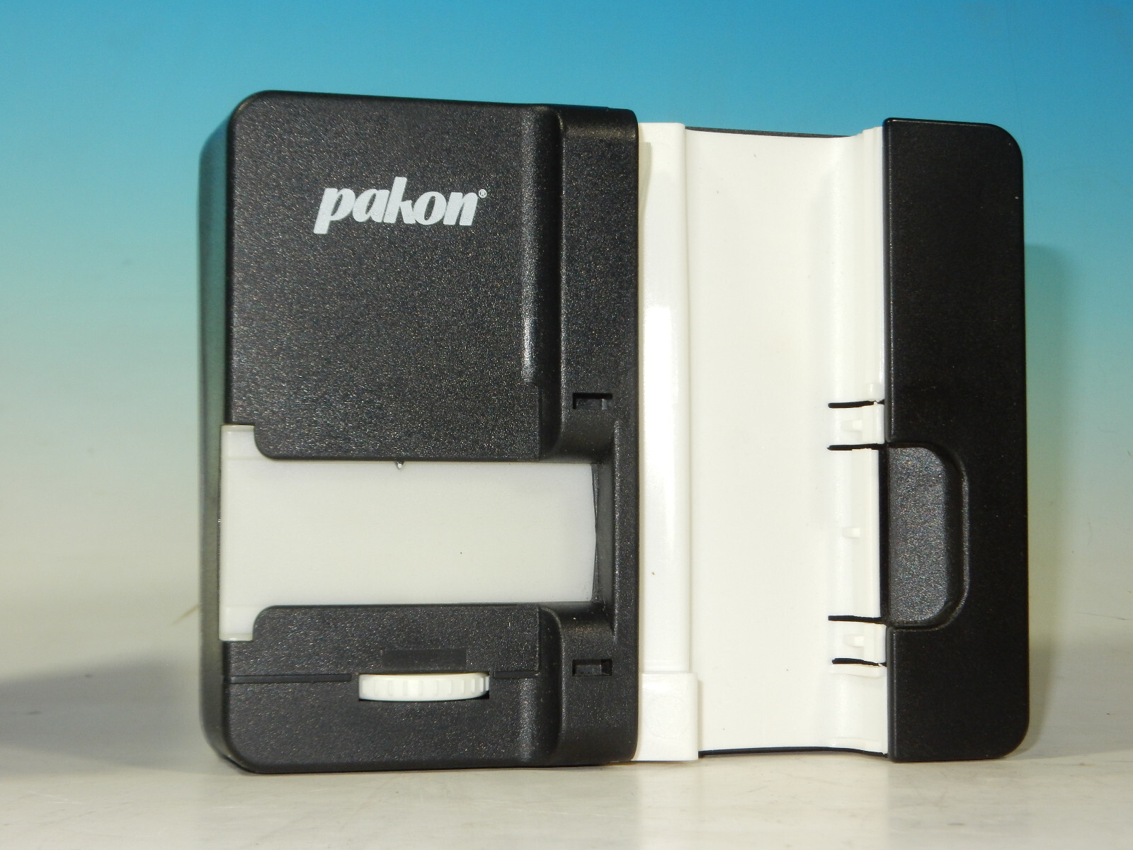 Pakon Snappy Slide Mounter for easy mounting transparencies/slides
