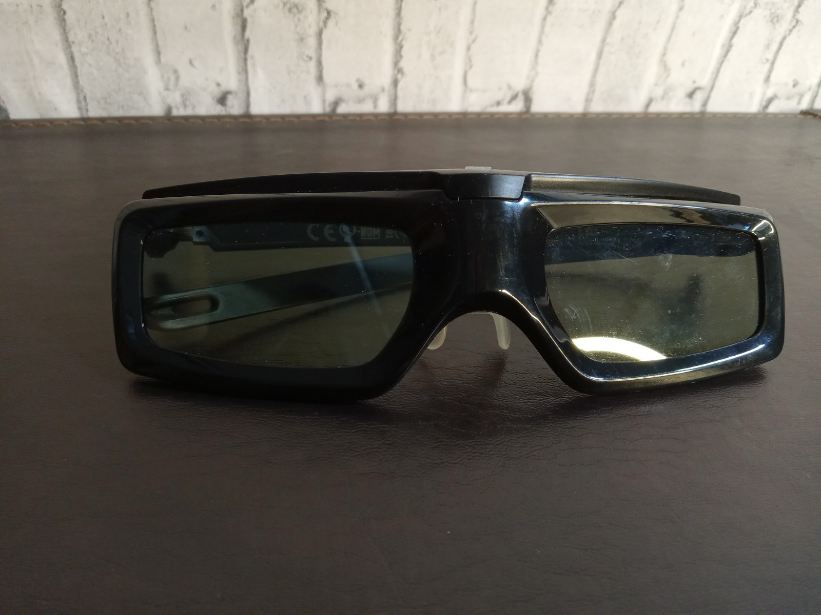 Sony TDG-BT400A Active 3D Glasses Pair - Black Needs New Batteries