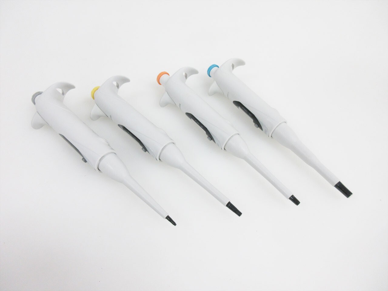 FOUR SARTORIUS MLINE PIPETTE LOT 0.5- 10 10- 100 20- 200 100- 1000 uL