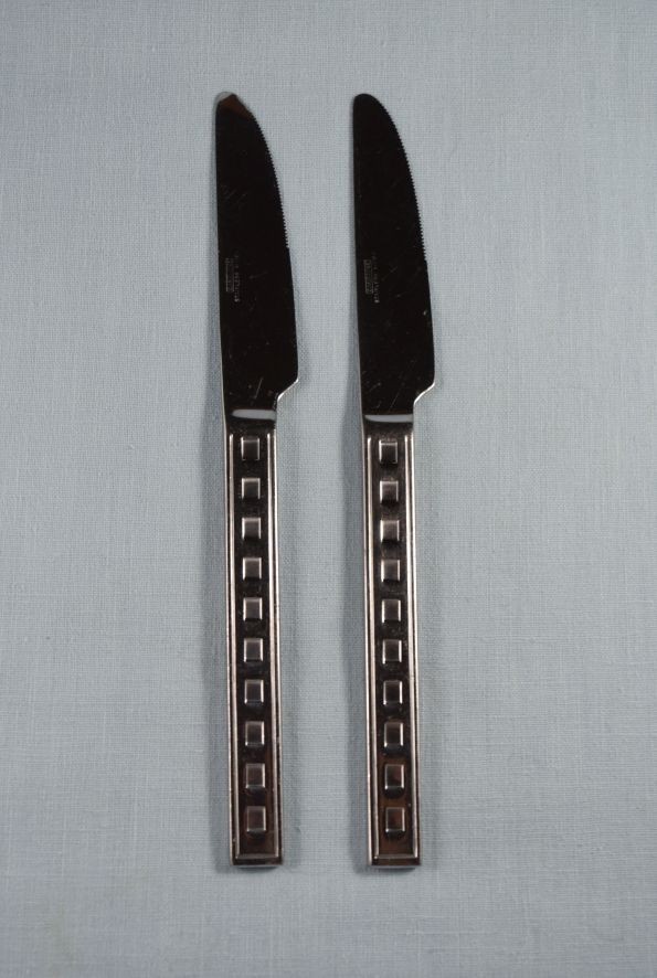 Cambridge Stainless Korea STEPS 2 Dinner Knives