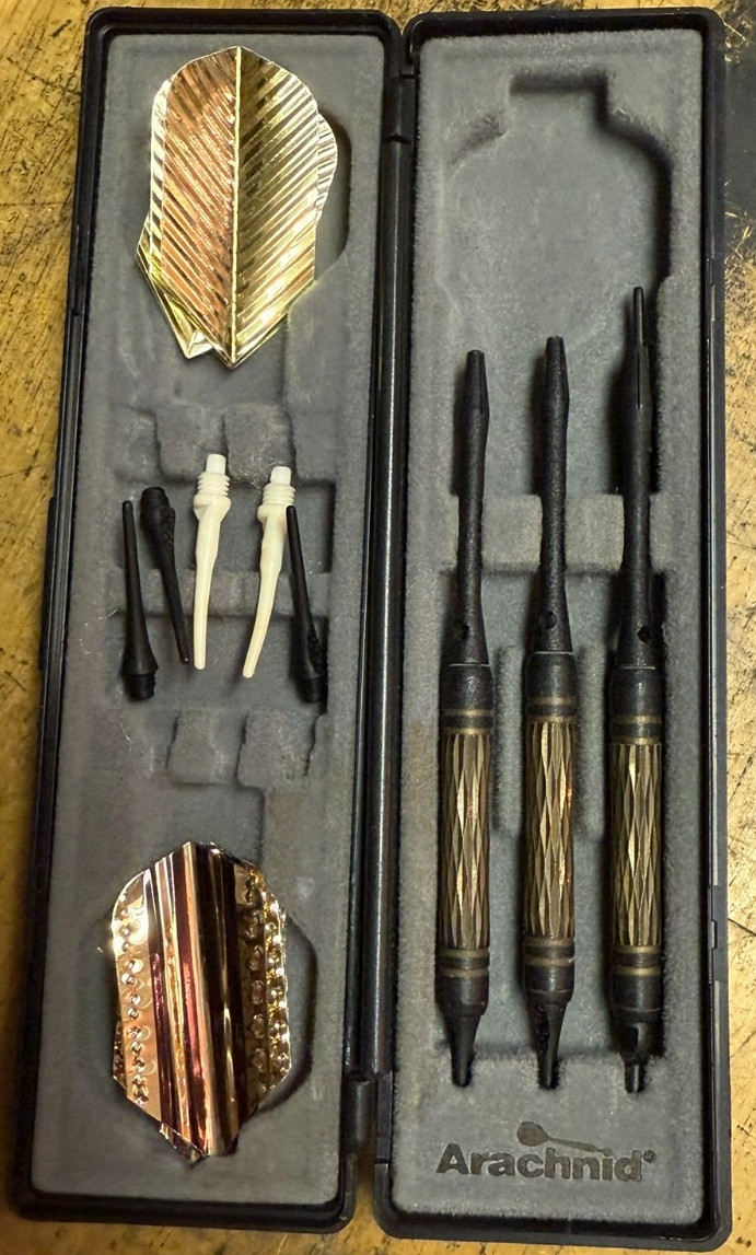 Arachima  Soft tip Hard Dart case w/darts and extra tips and flights