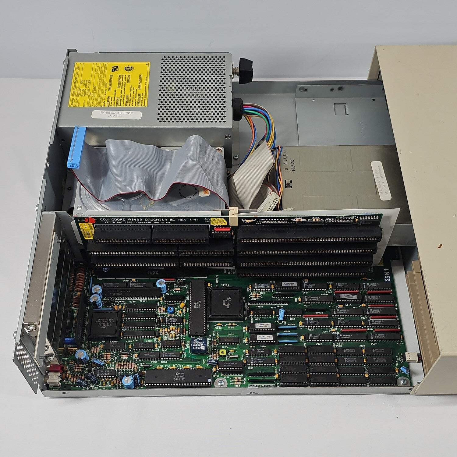 Commodore Amiga 3000 Vintage Personal Computer A3000