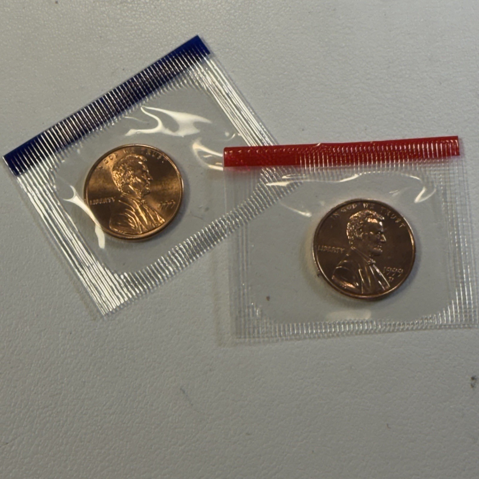 1999 P & D Lincoln Memorial Cents, Uncirculated in Mint Cello Free Shipping