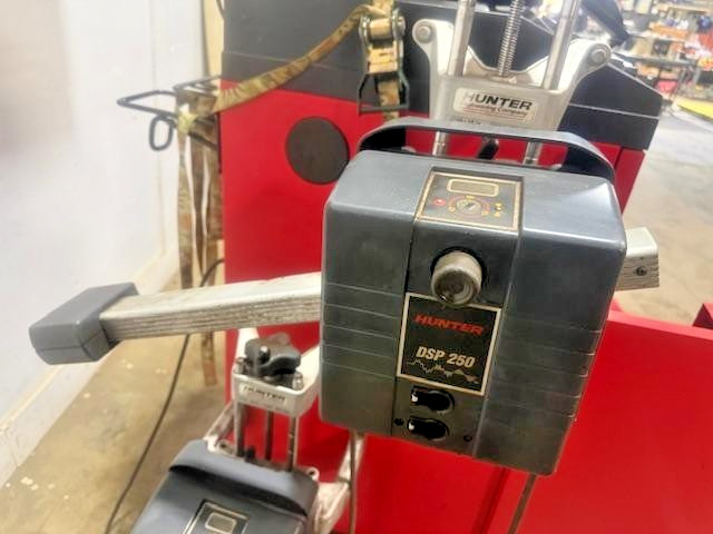 Hunter P 411M wheel alignment machine WITH EXTRA PARTS, MANUAL Read Description!