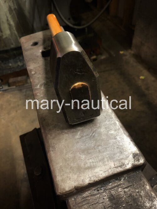 Straight Peen Hammer 2.5 lb hammer