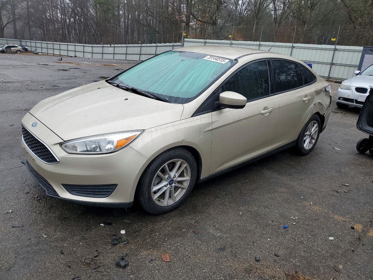 FOCUS     2018 Glove Box 5027623