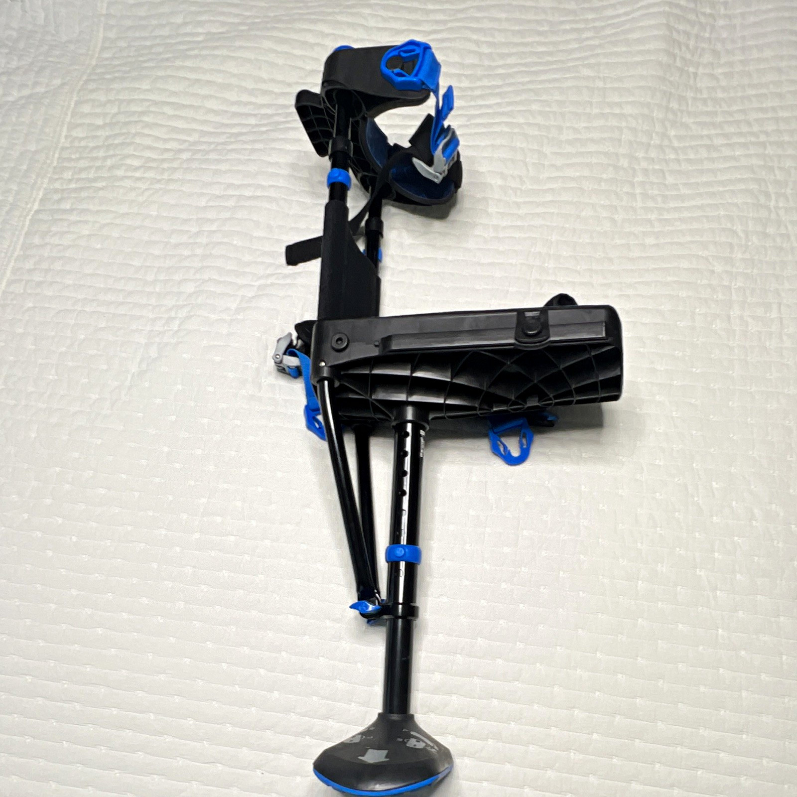 iWALK Hands Free Crutch Adjustable Height Adult Manual Knee Crutch Black one use