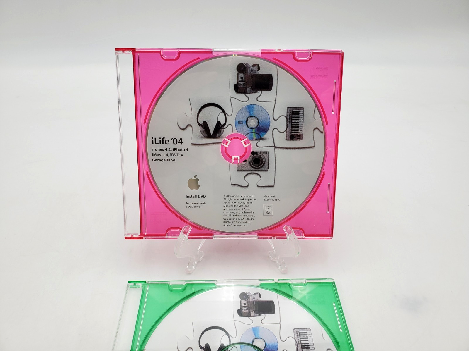 iLife 04 Version 4.0 (CD & DVD Version) Apple 2004 Lot of 2 Disc