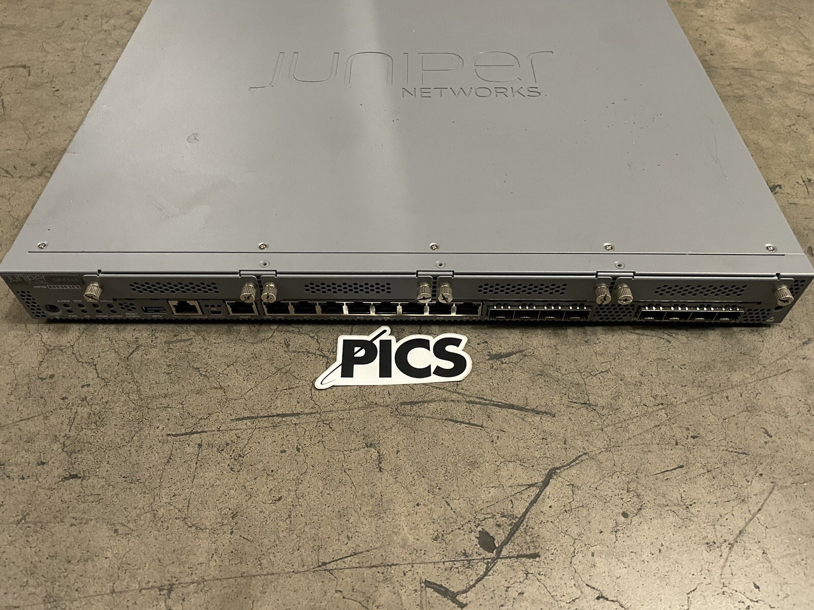 Juniper Networks SRX345-SYS-JB Ethernet Gateway - Gray