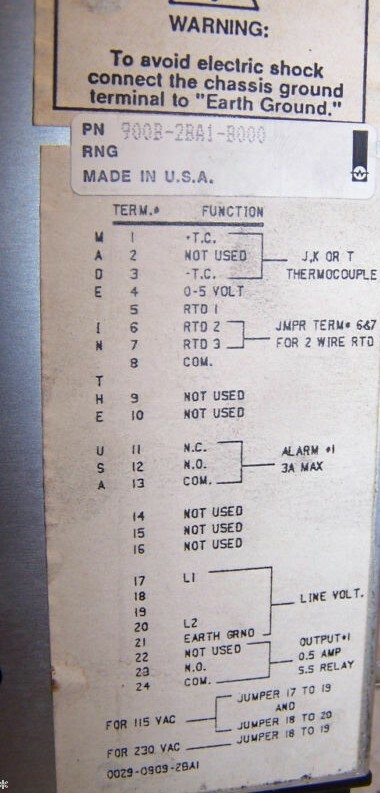 WATLOW 900 MICROPROCESSOR TEMPERATURE CONTROLLER 115/230 VAC 900B-2BA1-B000