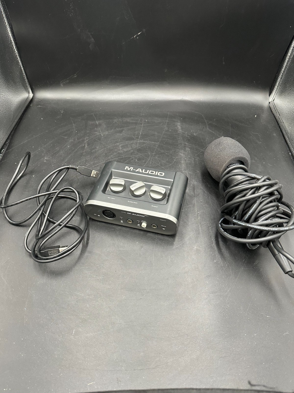 M-Audio Fast Track USB Audio Interface w/ Behringer XM8500 Dynamic Microphone Te