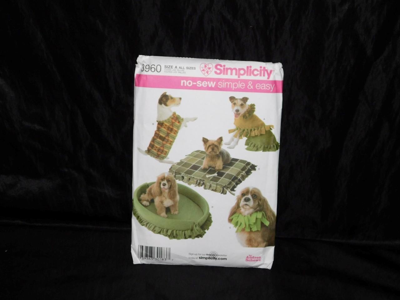 Simplicity 3960 No Sew Dog Accessories Oval Rectangular Beds Coat Pattern NEW