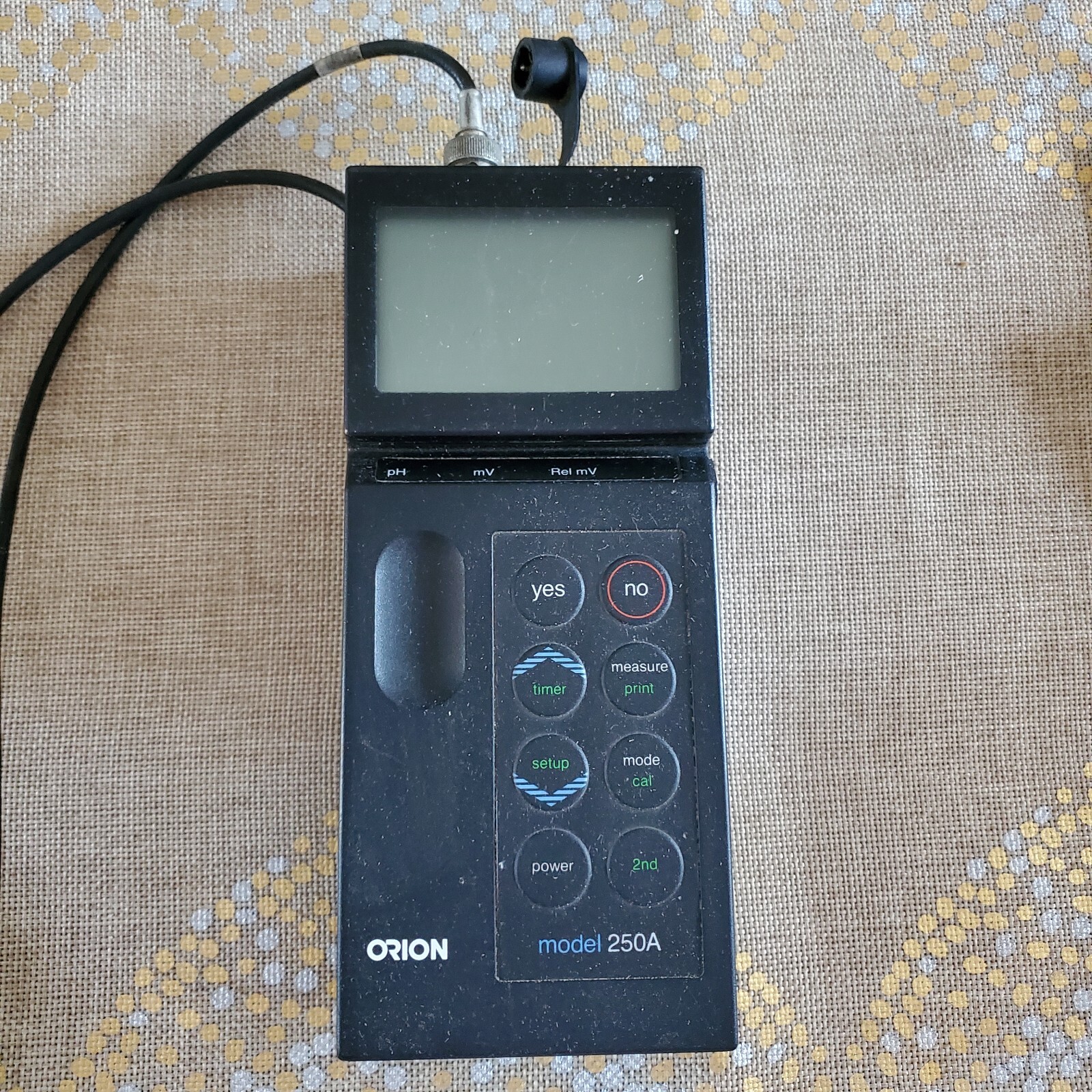 Thermo Orion 250A pH Meter, mV, ORP, Temp, RS-232, With comb. redox Electrode