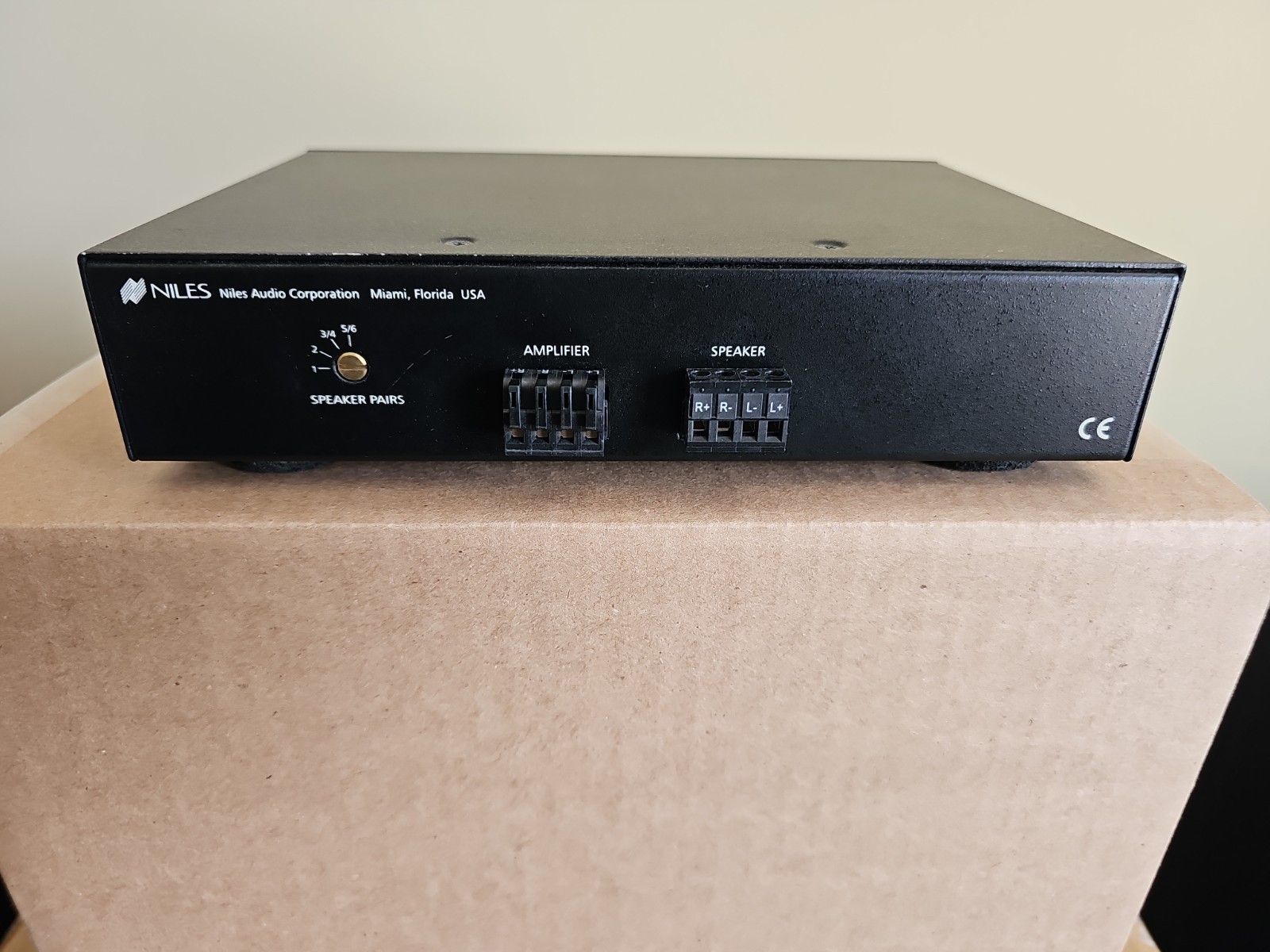 Niles TVC-1 Black Tabletop Multi Speaker and Amplifier Volume Control