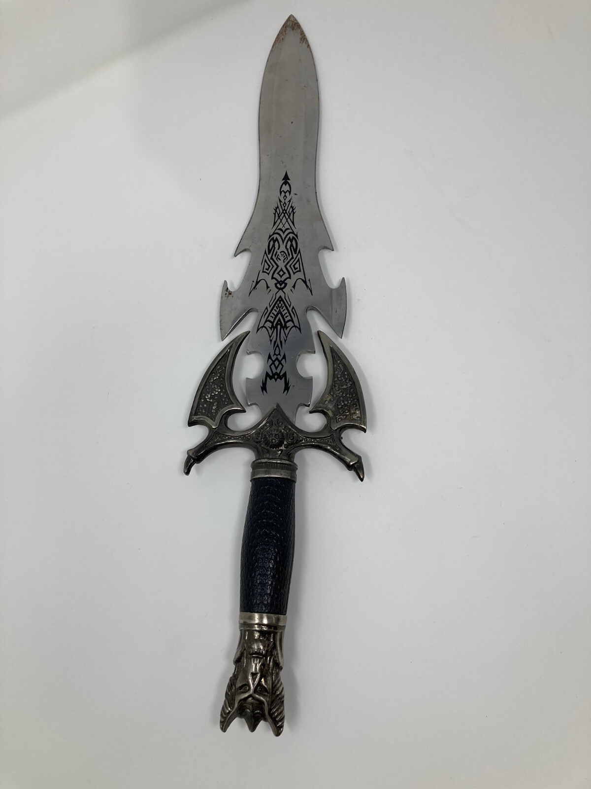 dagger knife