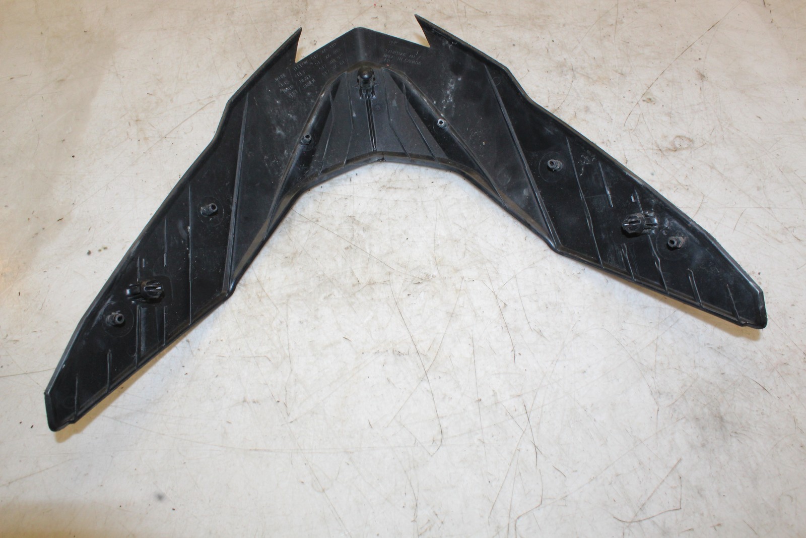 2015 Ski-doo Summit XM 800 Windshield Trim 517304922