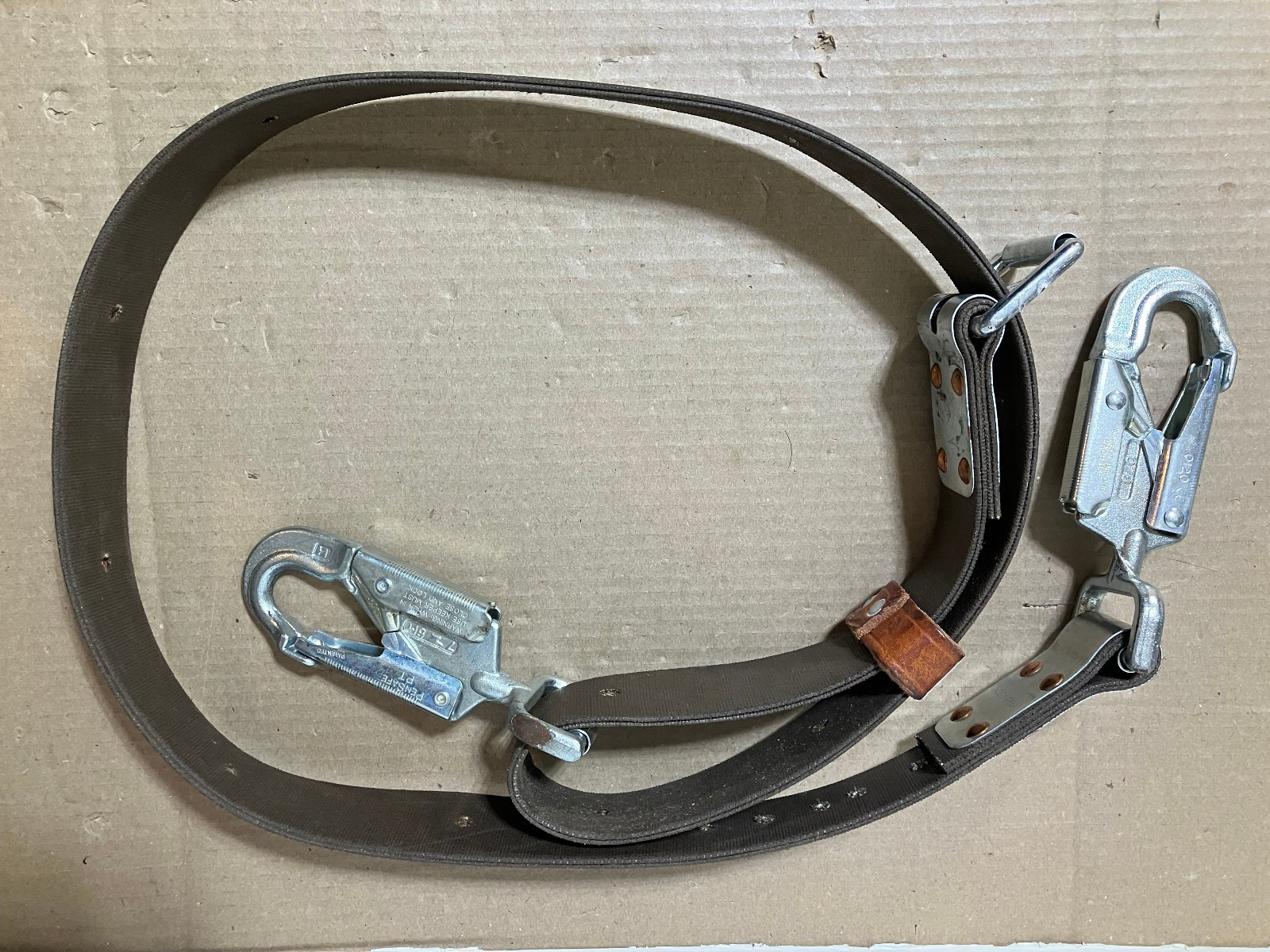Bashlin Industries Inc. 473S Utility Lineman Safety Belt wIth 2 Snap Hooks