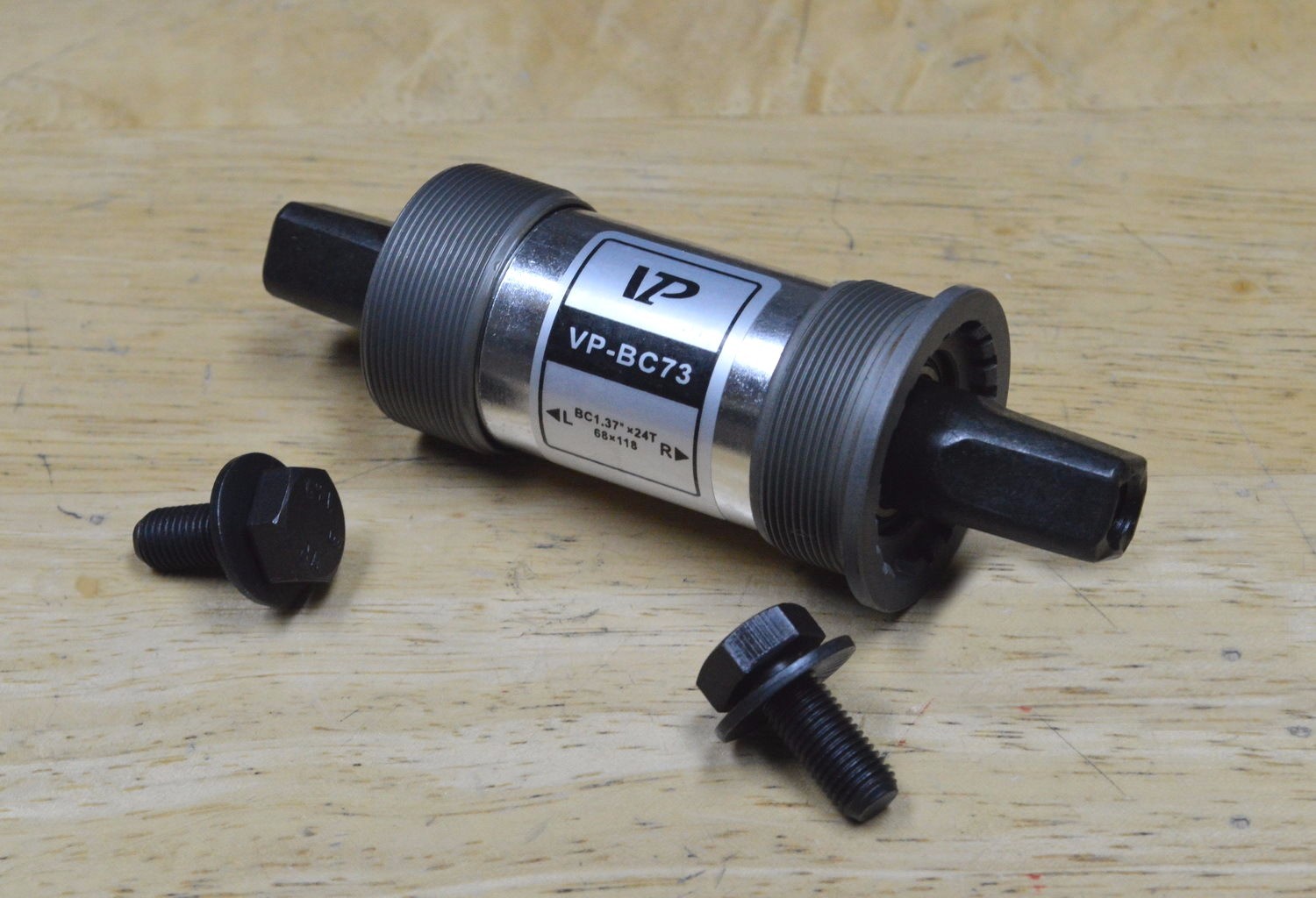 New VP Bottom Bracket BB Track Fixie Road Bike Bicycle 68x118mm
