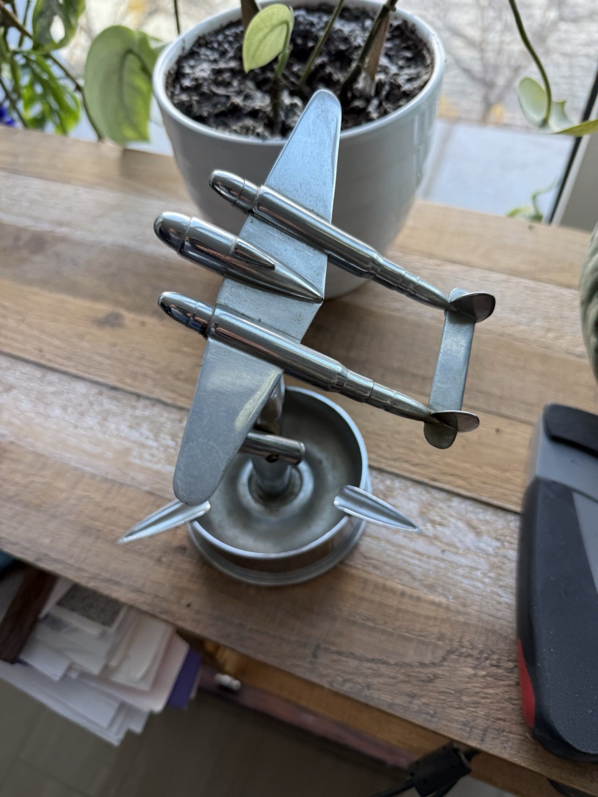 WWII 1943 Trench Art Desk Model – 25 Pounder Shell Base with Aircraft / Ashtray