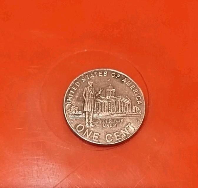 RARE 2009 No Mint mark errors Lincoln Memorial Penny VF
