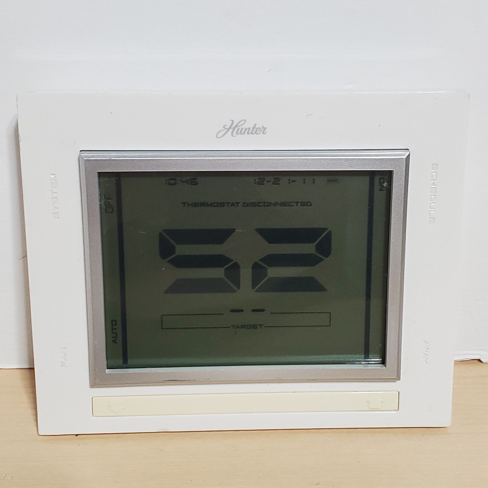 Hunter Fan Company Programmable Thermostat Model 44917 Used