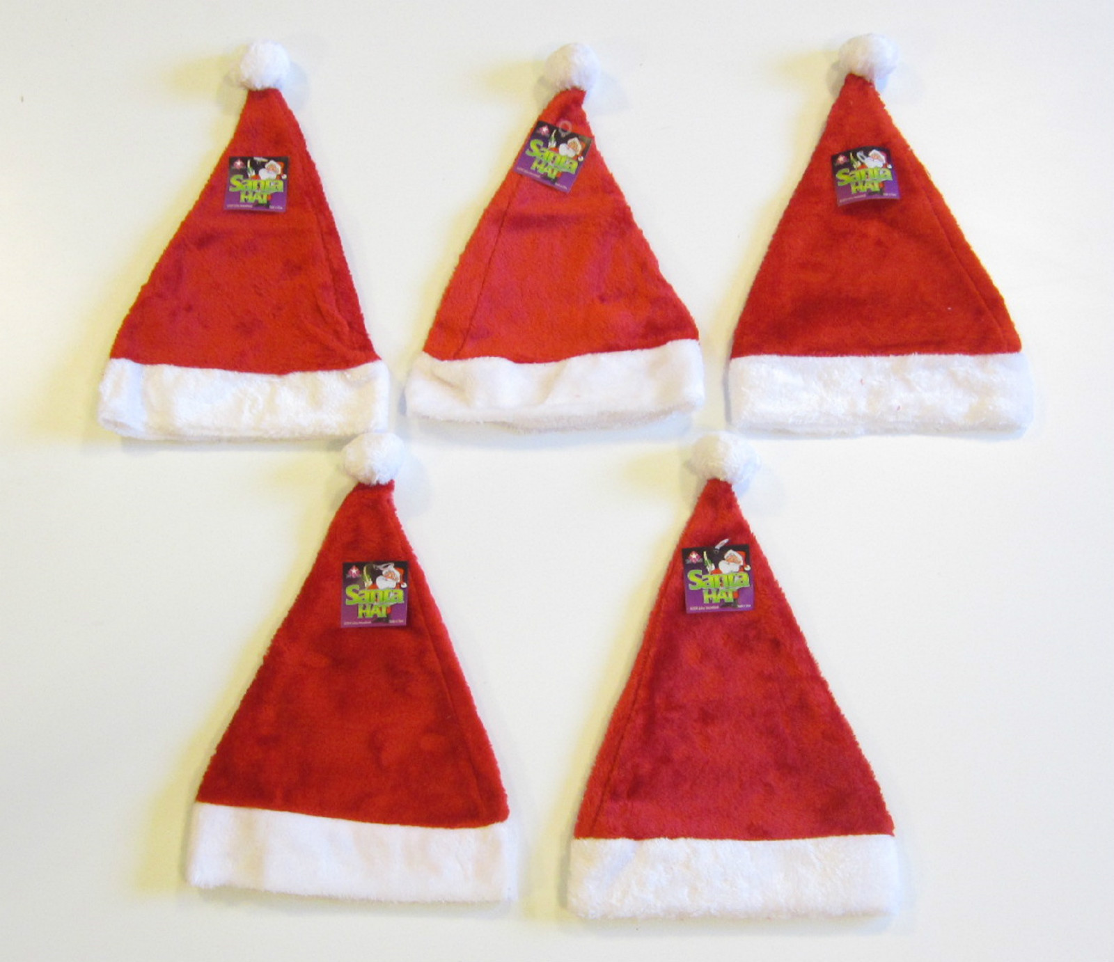 5 NEW ADULT PLUSH SANTA CLAUS HATS   RED CHRISTMAS HOLIDAY HAT