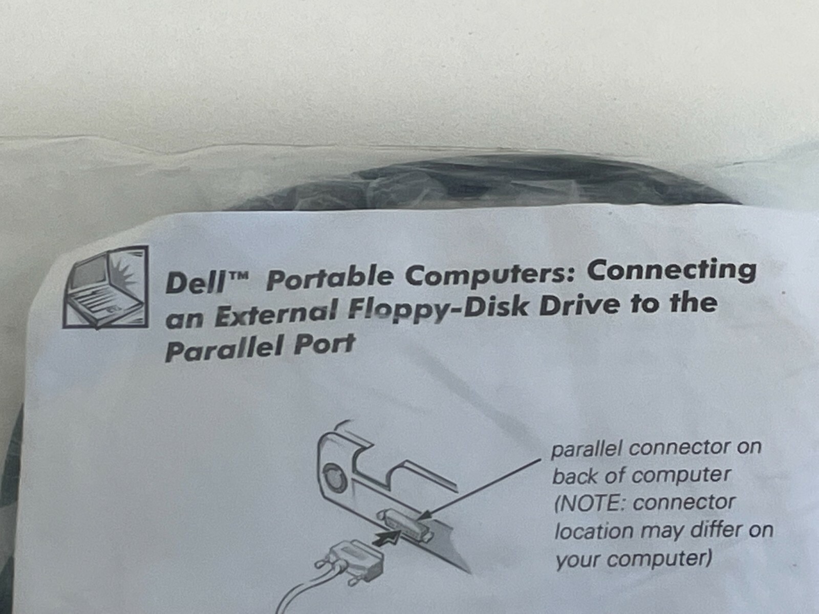 ZZ6: DELL Latitude Laptop External Floppy Disk Drive Cable Parallel 045647