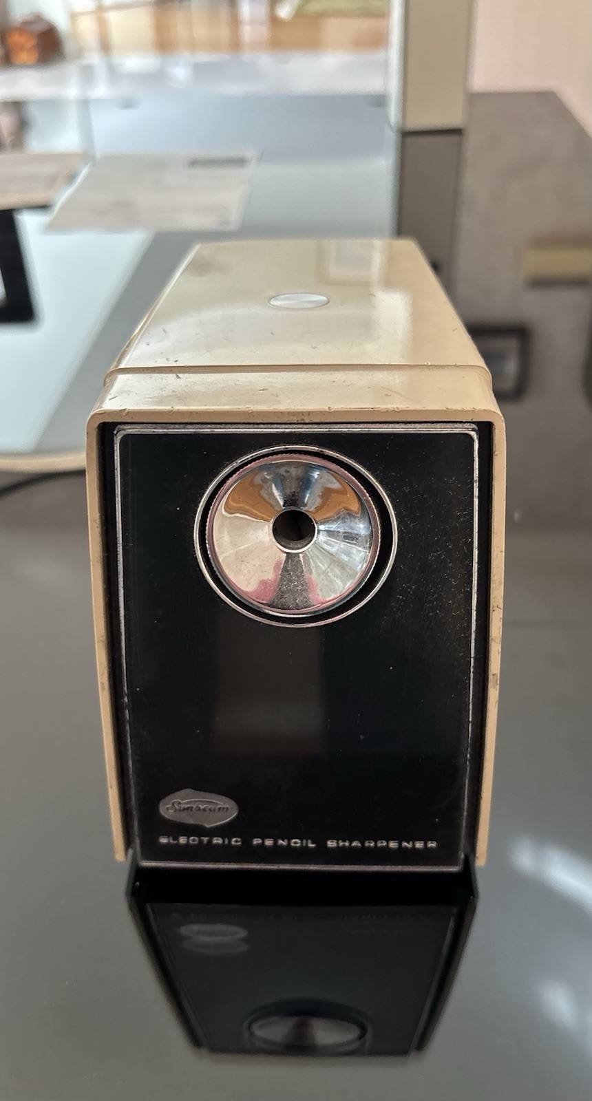 VINTAGE 1960s SUNBEAM ES-C ELECTRIC PENCIL SHARPENER A4