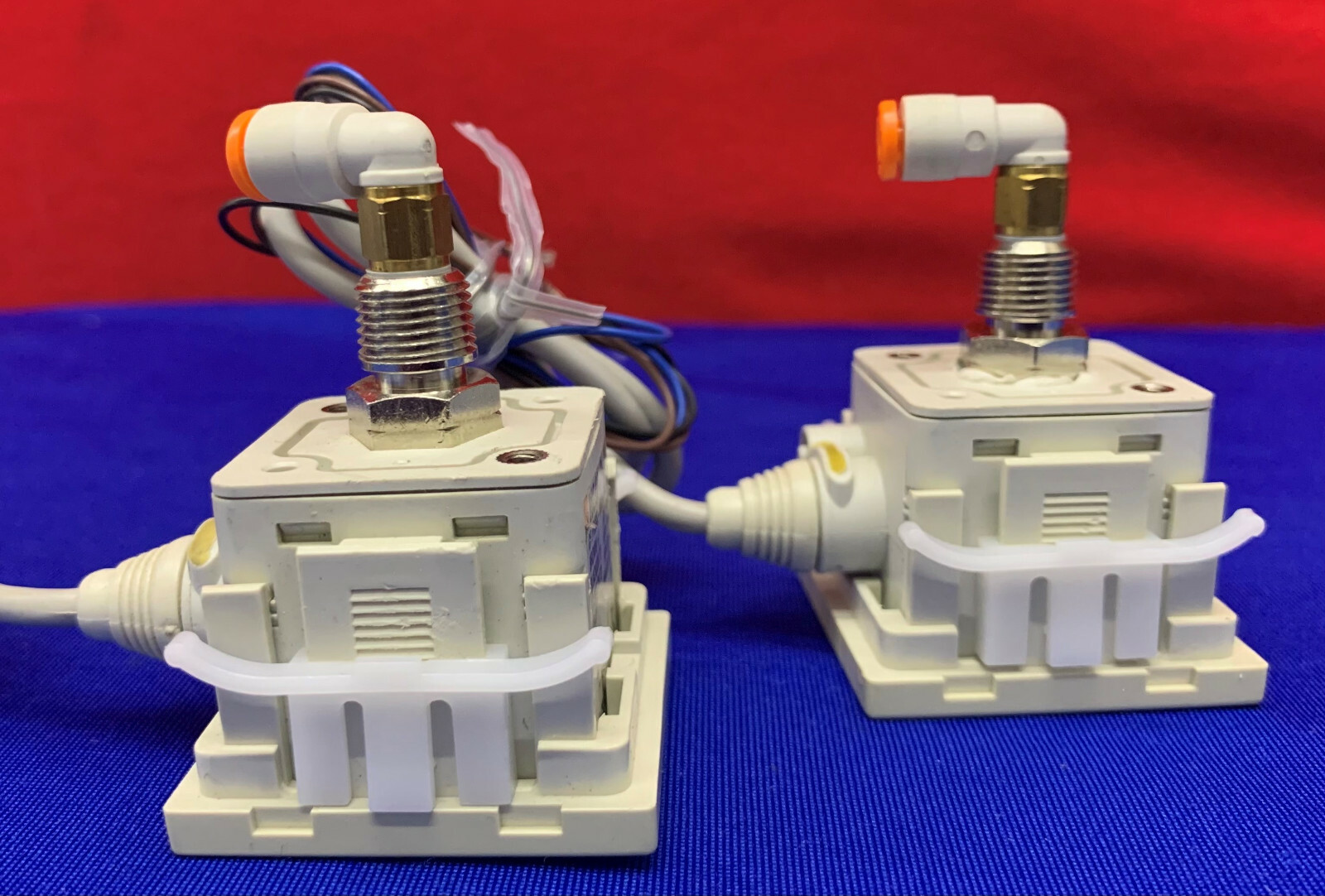 Lot of 2 SMC ZSE40-TI-22L Digital Display Pressure Switch OP.Press,10.0~101