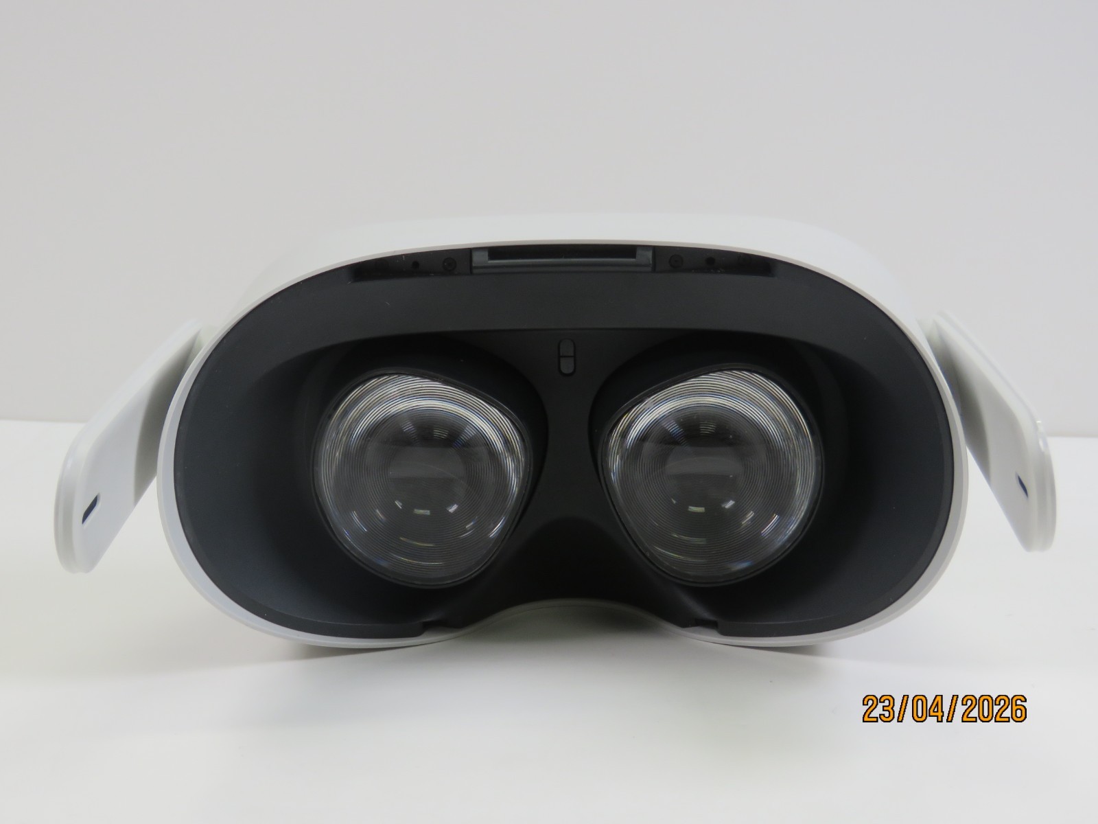 Meta Oculus Quest 2 256 GB Advanced All-In-One VR Headset Only [A255]