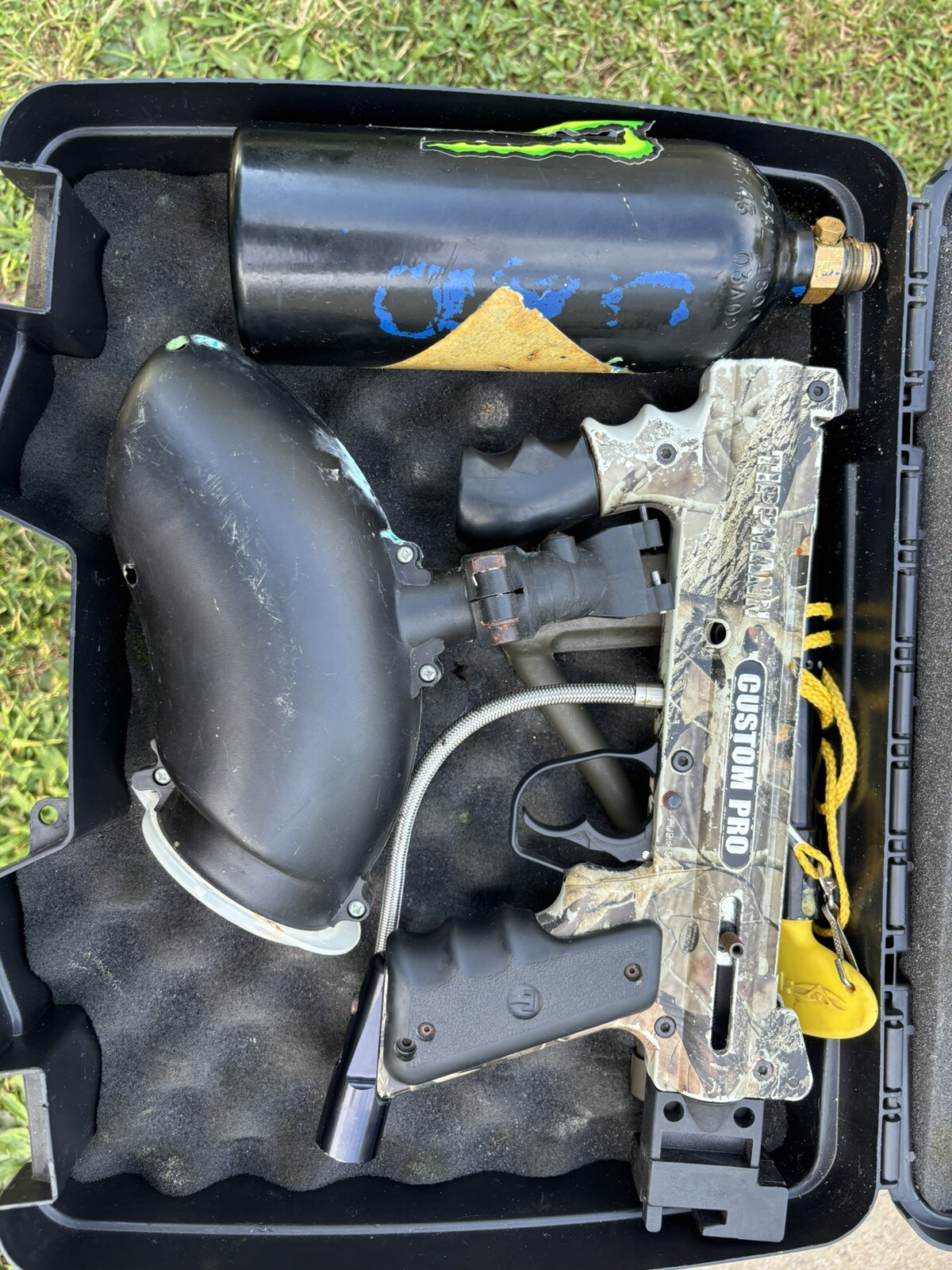 Paintball Lot Worth Over 1200 Dollars!!