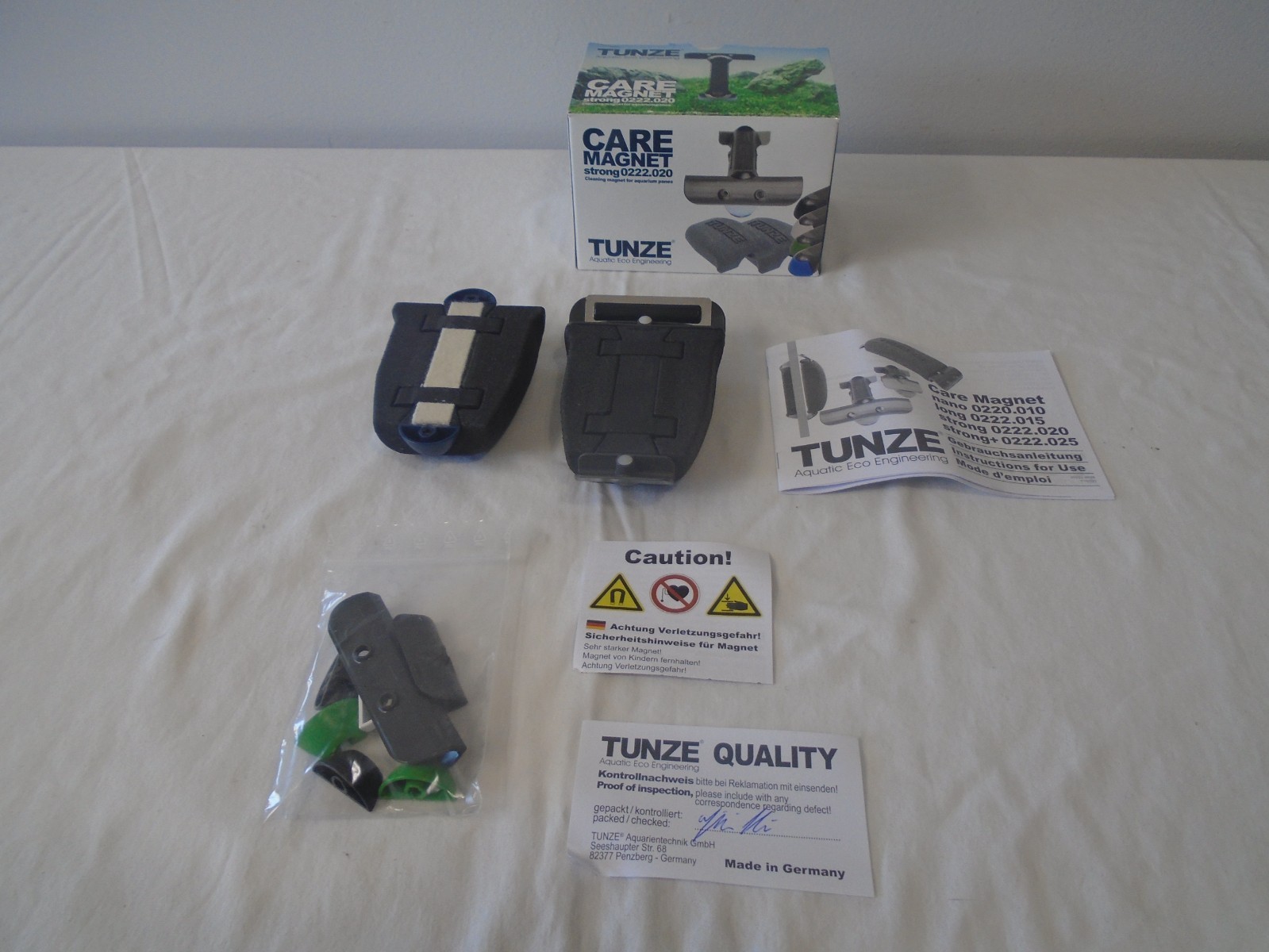 Tunze Care Magnet Strong 0222.020 Magnetic Aquarium Tank Cleaner