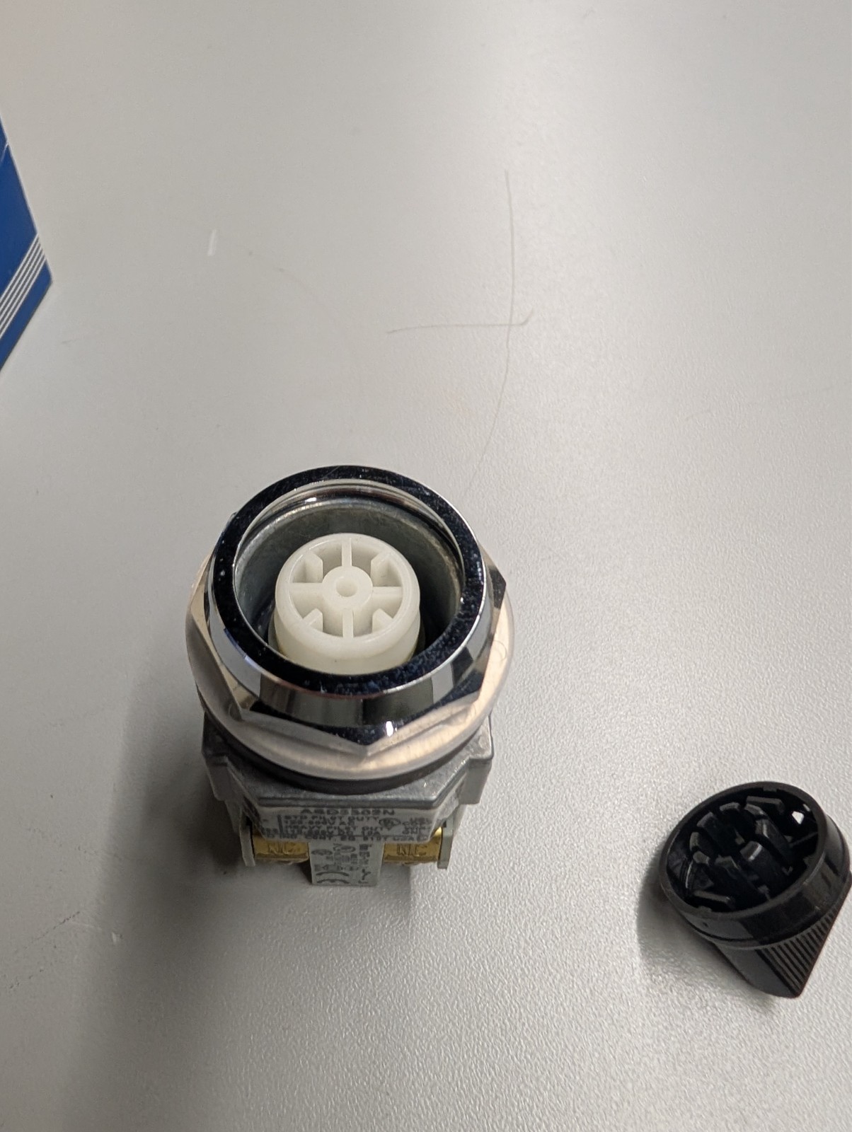 IDEC ASD3302N Selector Switch - 30MM Non-Illuminated