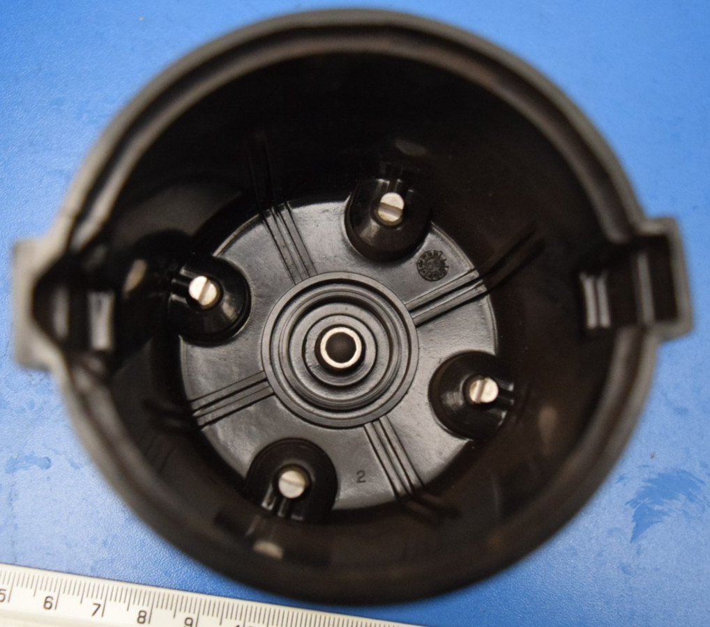 BLACK CLASSIC DISTRIBUTOR CAP CLIP ON SOLID CARBON PICK UP