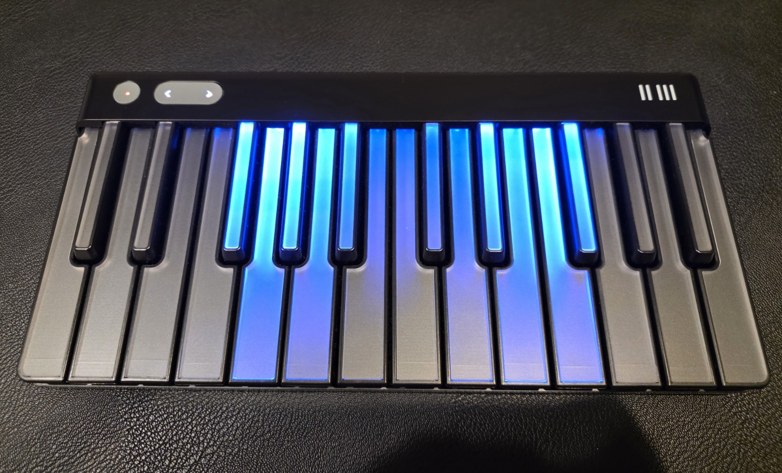 Roli Piano M • MIDI Keyboard • Light-Up Keys • Bluetooth Sync • Ultra-Portable