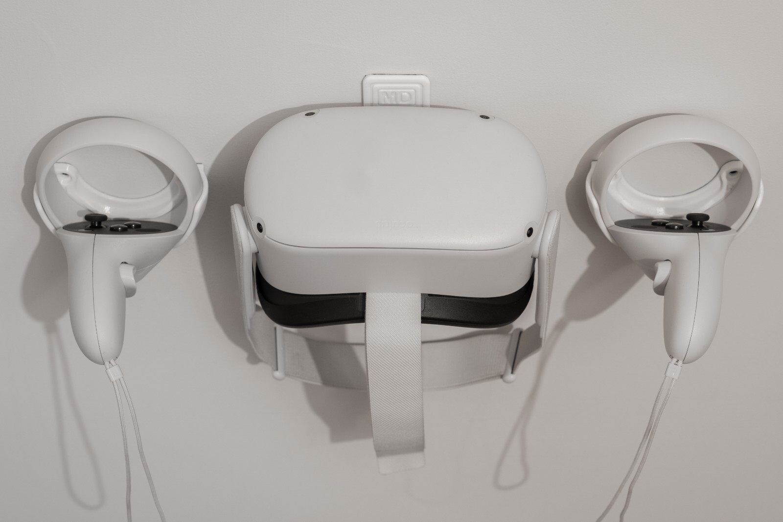 Wall Mount Bundle for Oculus Quest 2 / Meta Quest 2 by (MD), VR, Gaming