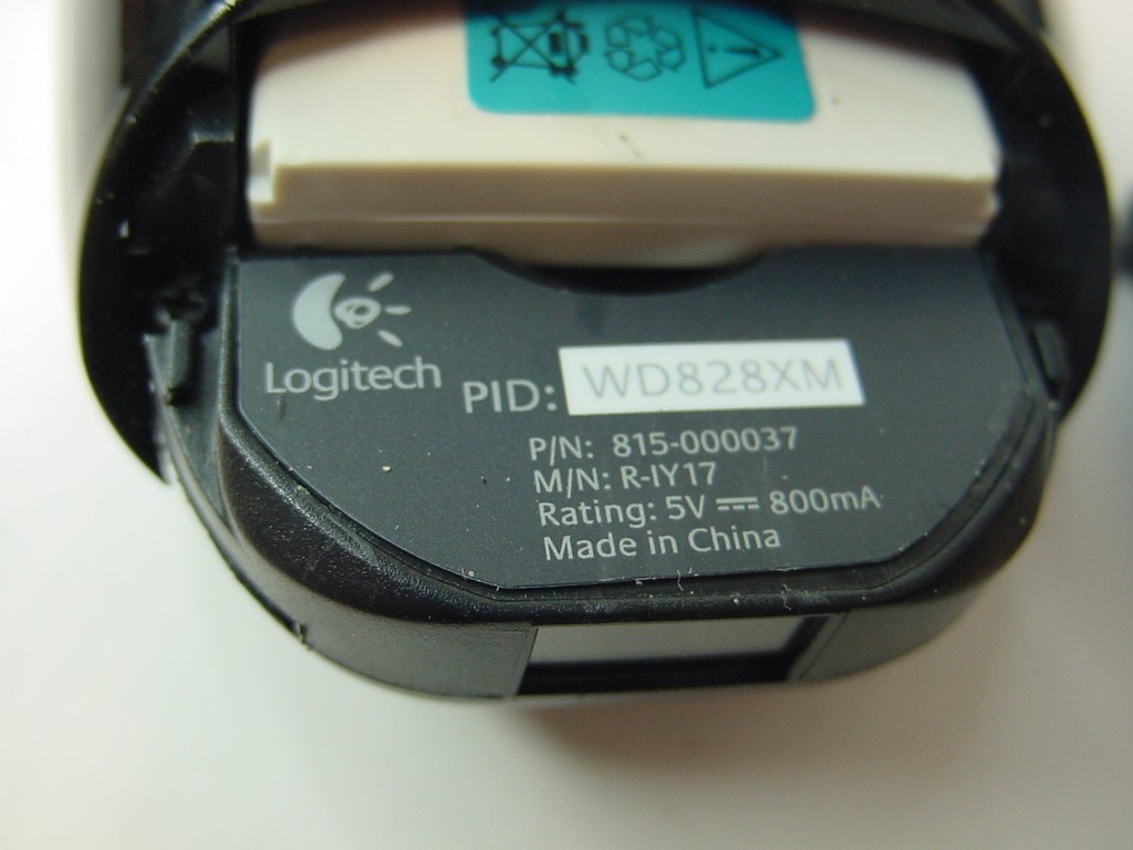 LOGITECH HARMONY ONE REMOTE CONTROL w/ BATTERY R-IY17