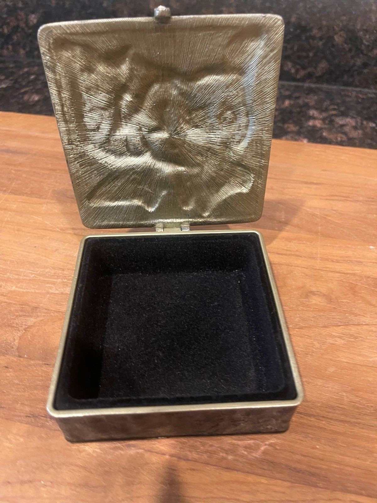 Enamel Flower Square trinket box