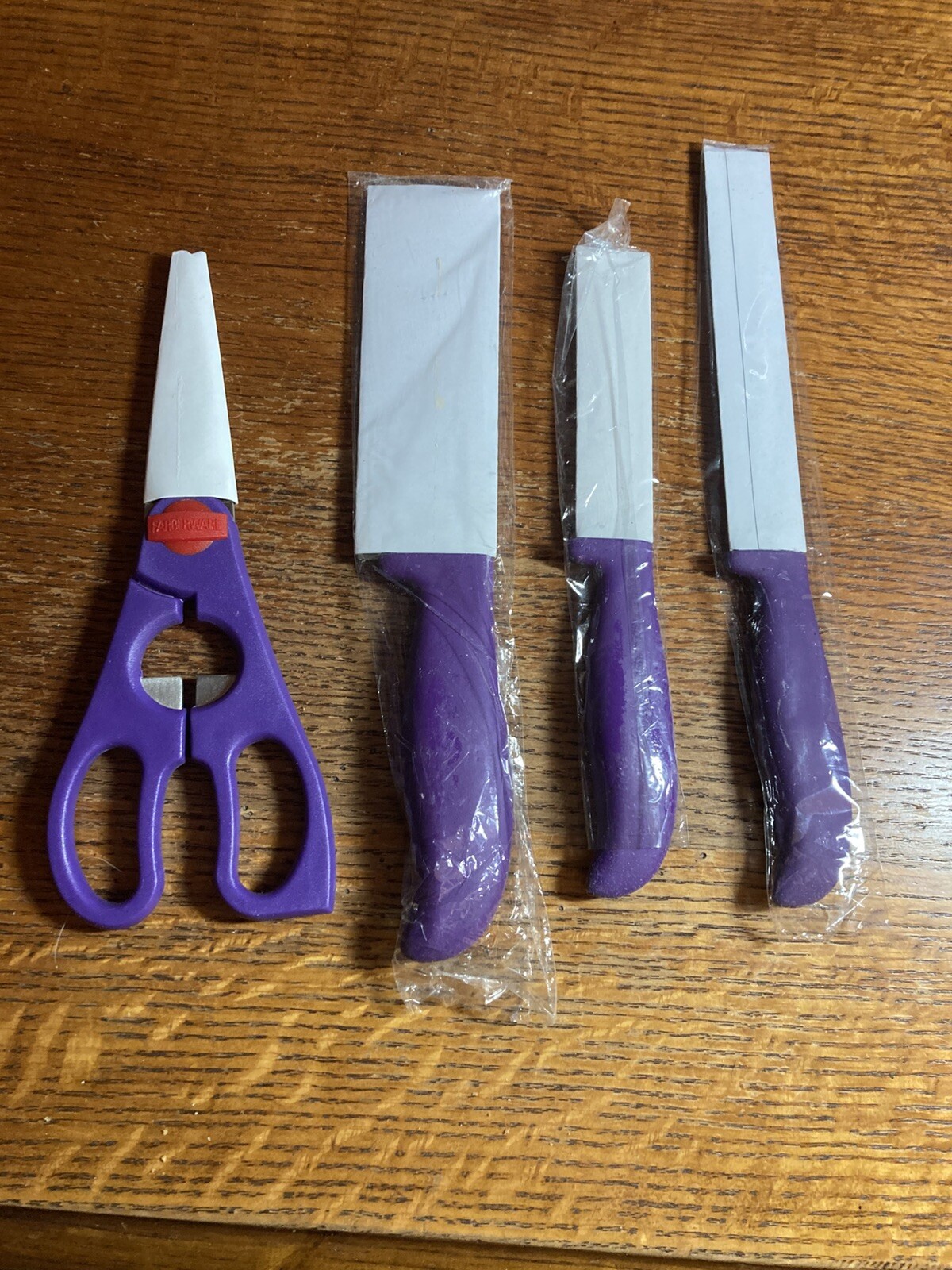 Farberware 3 Knifes & Scissors Brand New
