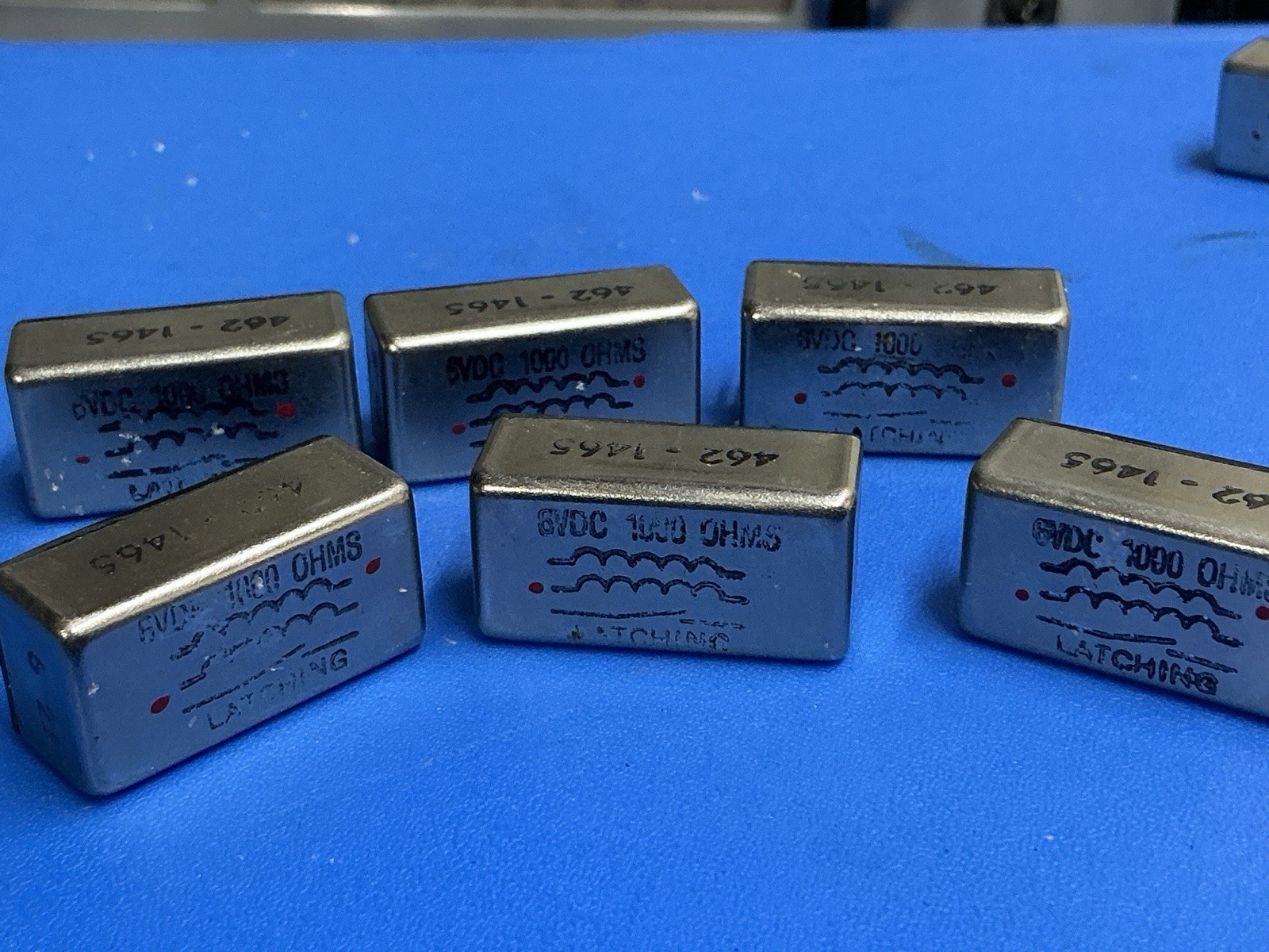 LOT OF 7 LATCHING RELAY 6VDC 1000 OHMS. 462-1465 - NOS/VINTAGE