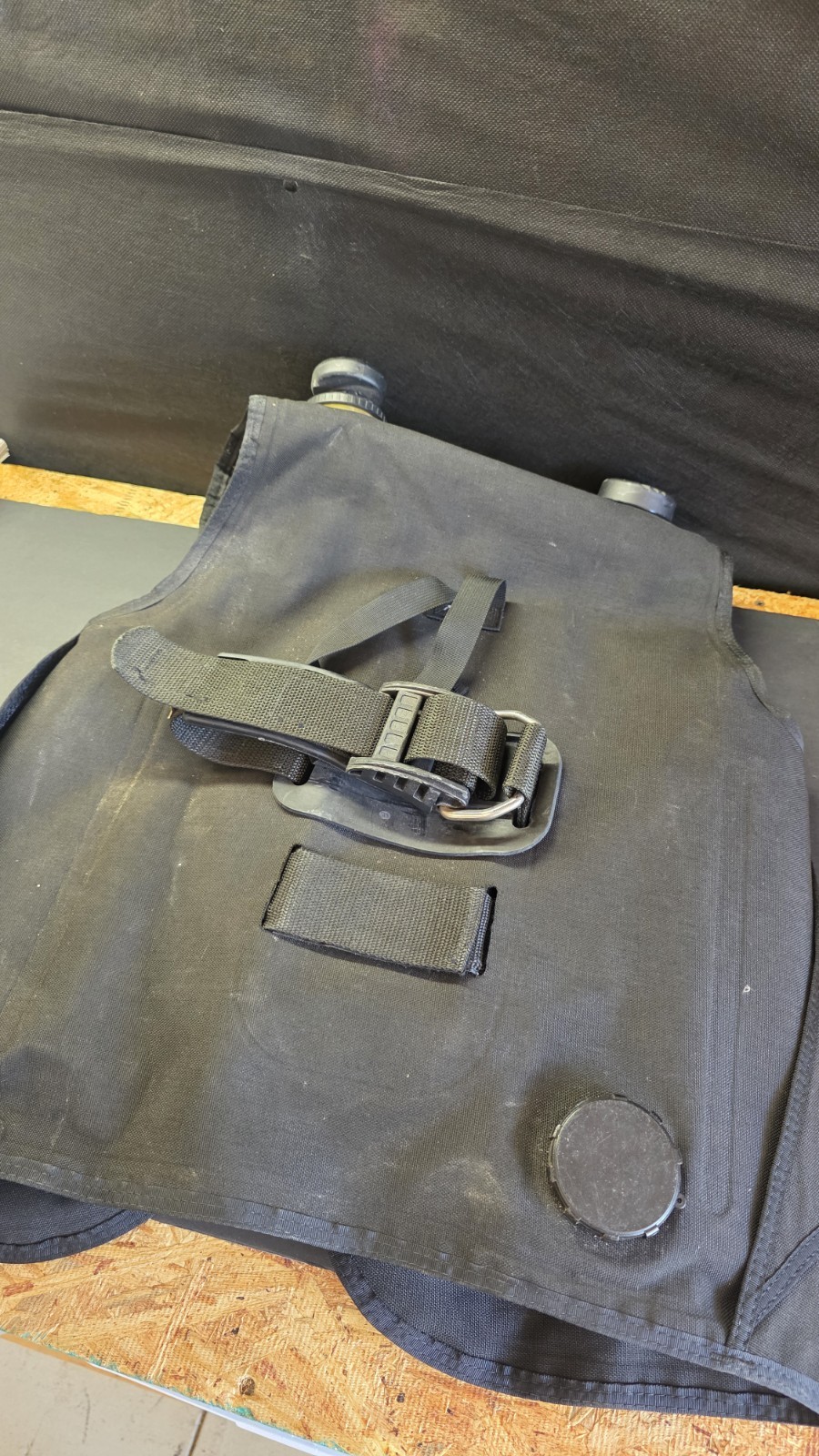 Aqualung Wave BCD Size Medium Used