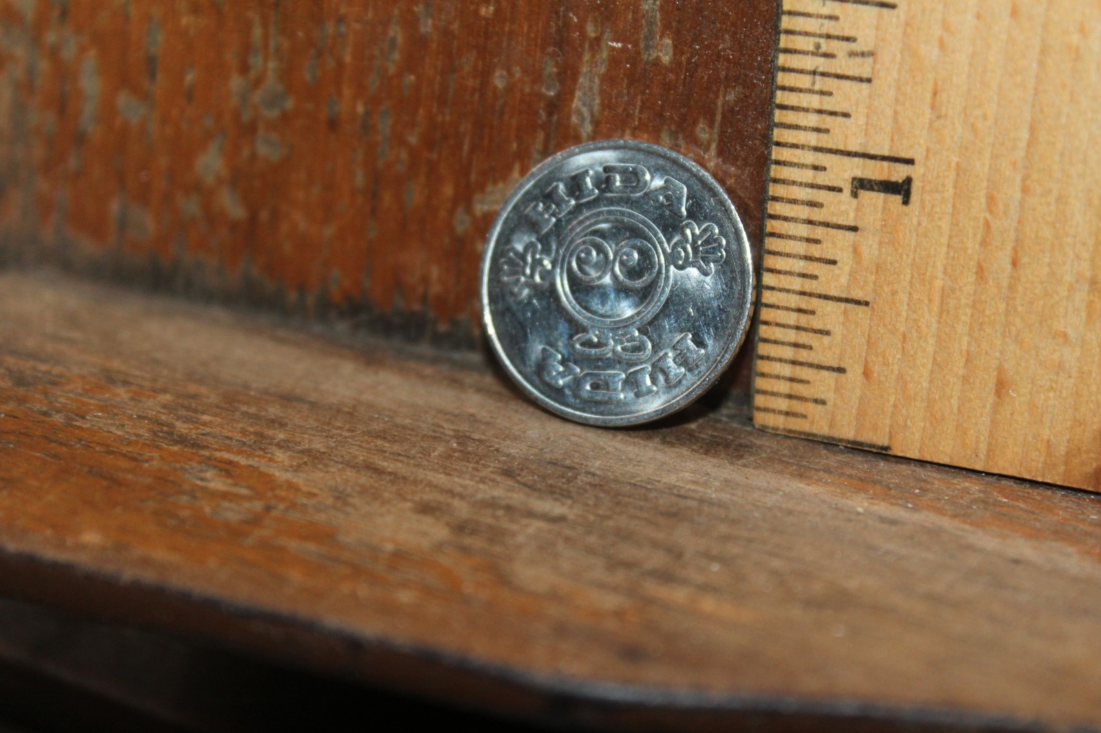 Vintage Arcade Token Hida