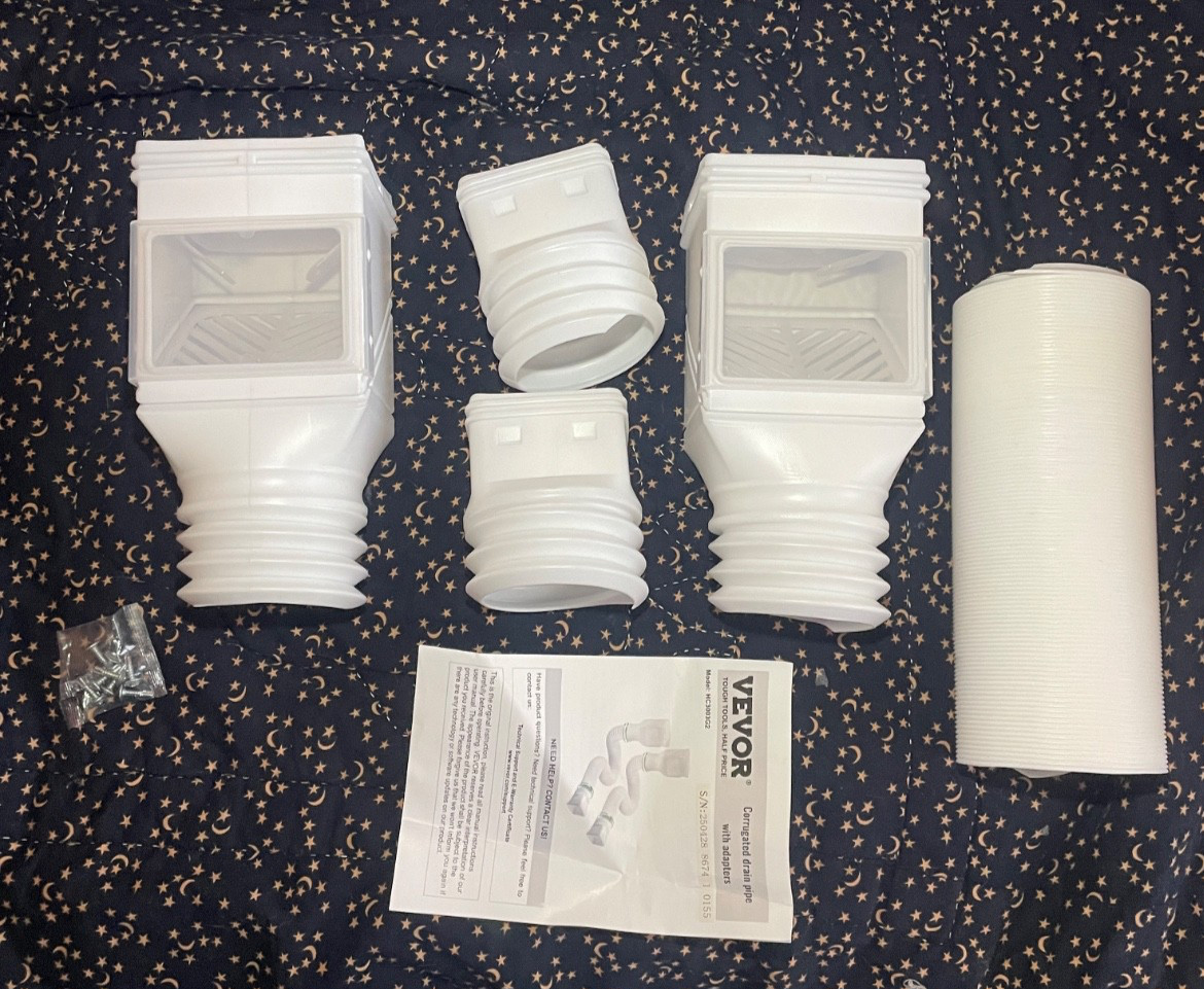 VEVOR Corrugated Drain Pipe With Adapters HC3003G2 Drainage  ( INCOMPLETE SET )
