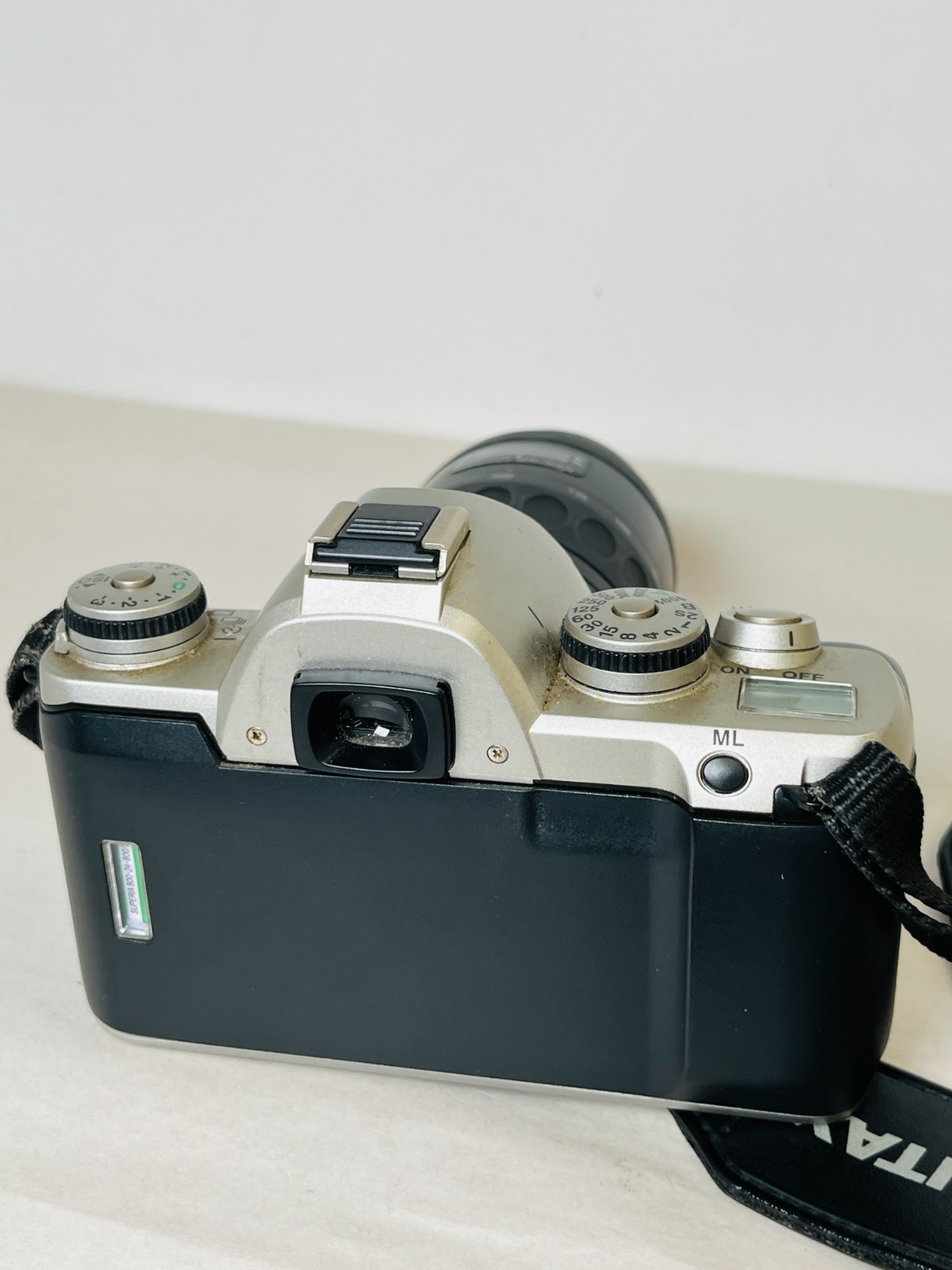 Nikon ZoomTouch 105 VR 38-105mm Point & Shoot Camera – Untested