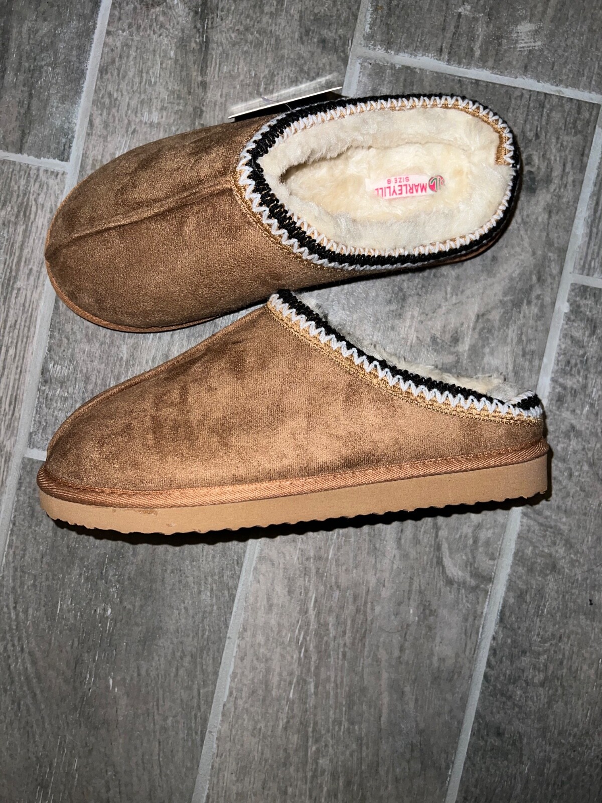 Size 8, beige, women’s MarleyLilly slippers. New with tags.